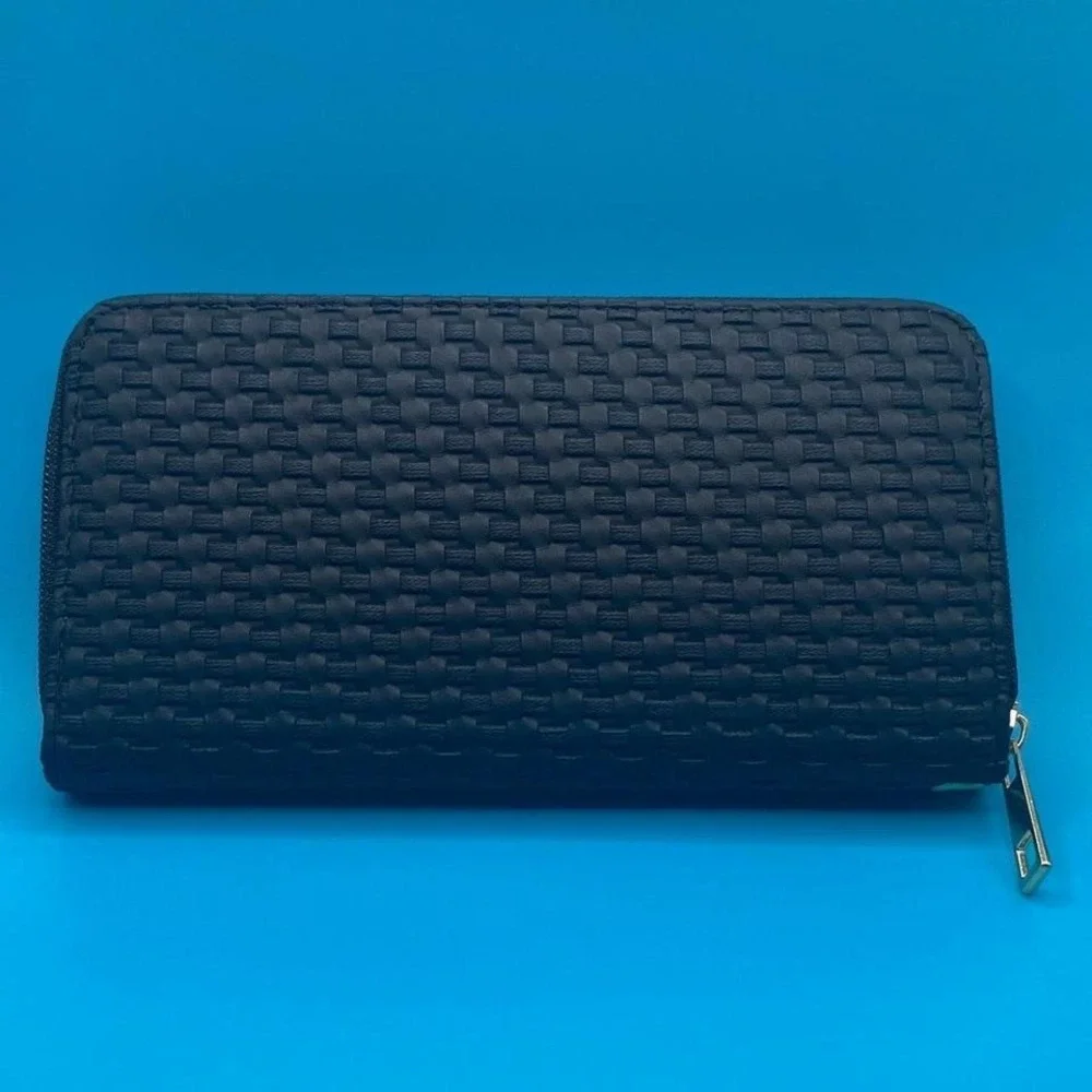 NEW NWT Black Full‎ Zippered Wallet Wristlet